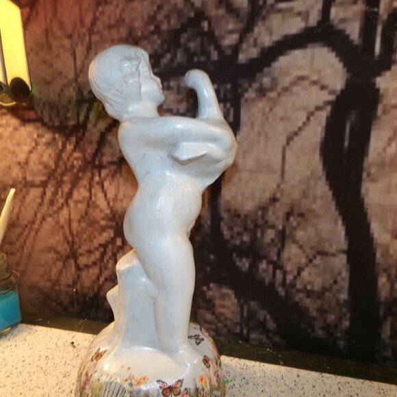 cement statue. - Picture 2 of 3